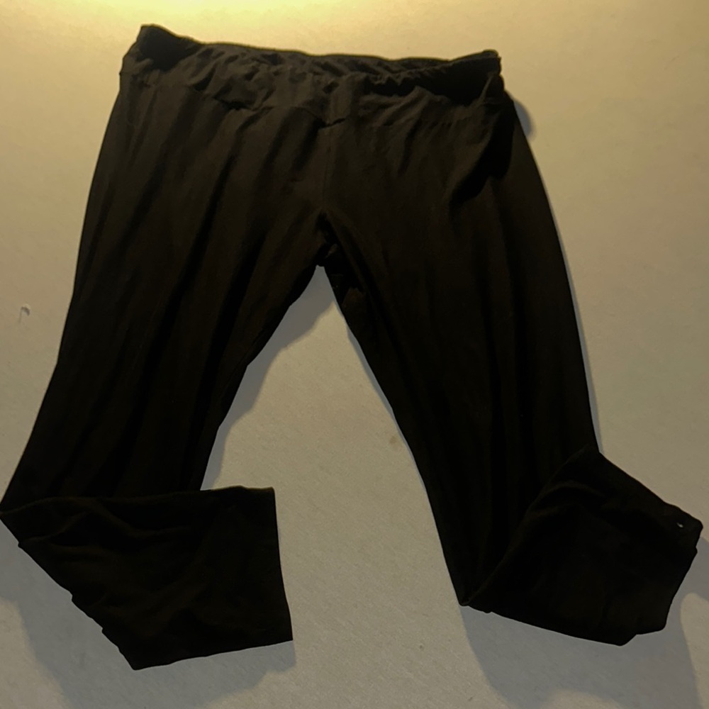 Womens Size 3X No Boundaries Black Leggings Capri.